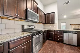 540 Brookside Ln, Hoschton, GA 30548 - Photo 4