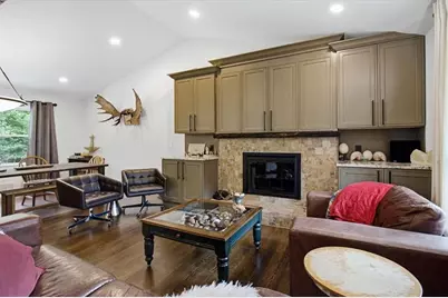 8 Rhodes Drive SE, Marietta, GA 30068 - Photo 12