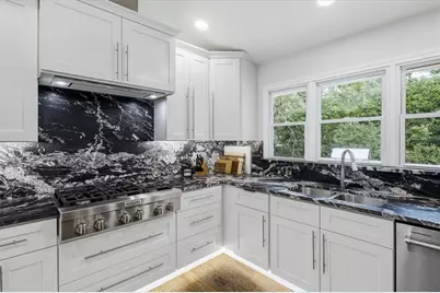 8 Rhodes Drive SE, Marietta, GA 30068 - Photo 8