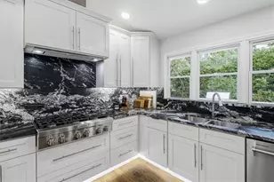 8 Rhodes Dr SE, Marietta, GA 30068 - Photo 8