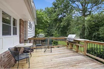 8 Rhodes Drive SE, Marietta, GA 30068 - Photo 38