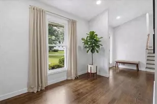 8 Rhodes Dr SE, Marietta, GA 30068 - Photo 12