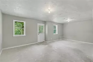8550 Lake Meadow Dr, Union City, GA 30291 - Photo 16