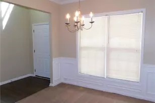 2379 Tullamore Cir, Snellville, GA 30039 - Photo 4
