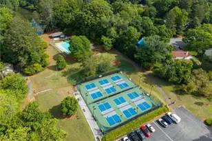9470 Hillside Dr, Roswell, GA 30076 - Photo 32