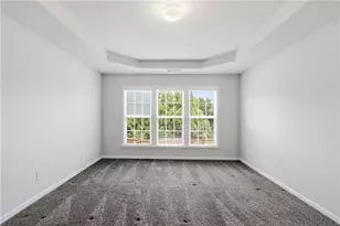 703 Aroura Dr, Woodstock, GA 30188 - Photo 4
