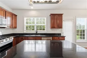 703 Aroura Dr, Woodstock, GA 30188 - Photo 10