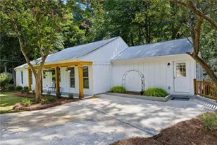 60 Willow Springs Ln, Roswell, GA 30075 - Photo 1