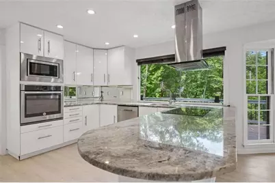 5132 Willow Point Parkway NE, Marietta, GA 30068 - Photo 12