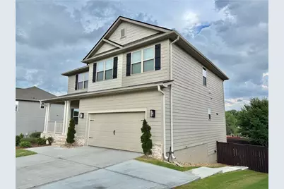 320 Brooks Village Drive, Pendergrass, GA 30567 - Photo 2