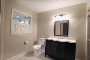 4690 Huntley Dr, Atlanta, GA 30342 - Photo 14