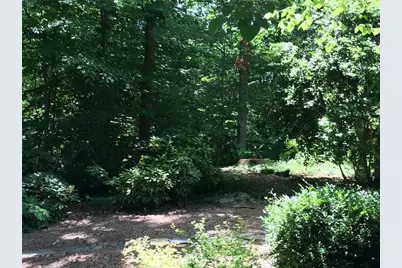 4690 Huntley Drive, Atlanta, GA 30342 - Photo 20