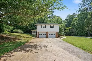1272 Oakwoods Dr, Woodstock, GA 30188 - Photo 2