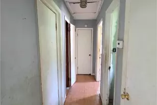 2720 Argyle Dr NW, Atlanta, GA 30318 - Photo 10