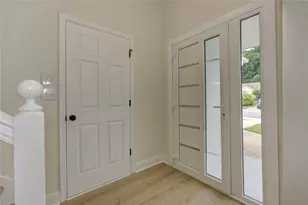 1039 Boardwalk Dr, Lawrenceville, GA 30044 - Photo 10