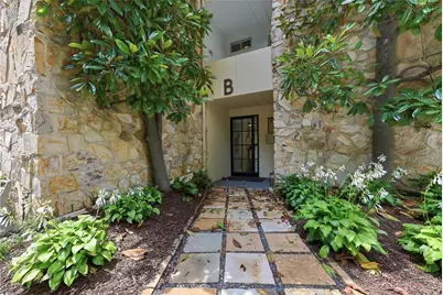 2632 Peachtree Road NW #304B, Atlanta, GA 30305 - Photo 2