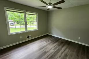 1007 Strawberry Ln, Ellenwood, GA 30294 - Photo 12