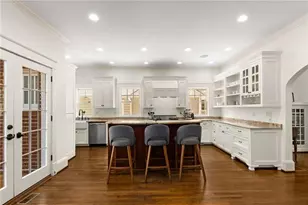 648 Cresthill Ave NE, Atlanta, GA 30306 - Photo 2