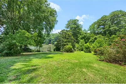 1909 Lake Lucerne Way SW, Lilburn, GA 30047 - Photo 36