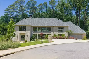 825 Kenry Ct, Atlanta, GA 30342 - Photo 2