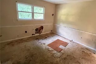 2618 Luke Dr, Ellenwood, GA 30294 - Photo 2