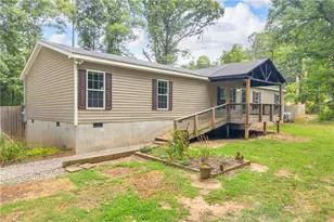 81 Jarrett Ln, Gillsville, GA 30543 - Photo 2