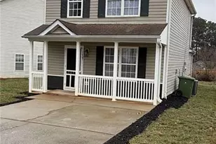 1607 Hallmark Hills Dr, Griffin, GA 30223 - Photo 2