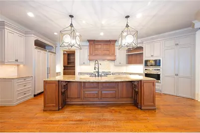 831 Camden Park Court NE, Atlanta, GA 30342 - Photo 14