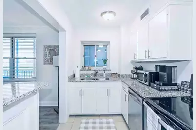 300 Peachtree Street NE #10O, Atlanta, GA 30308 - Photo 8
