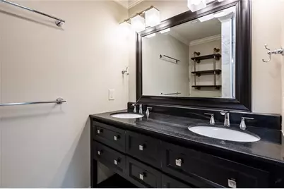 245 South Avenue SE, Atlanta, GA 30315 - Photo 18