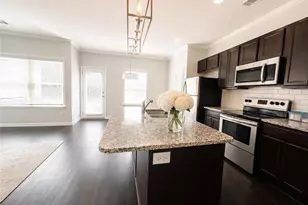 3190 Haynes Park Dr, Lithonia, GA 30038 - Photo 4