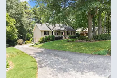 1155 Lakeridge Court, Grayson, GA 30017 - Photo 4