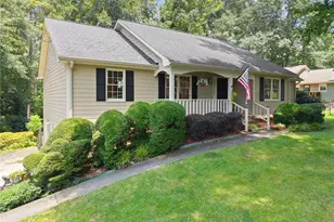 1155 Lakeridge Ct, Grayson, GA 30017 - Photo 4