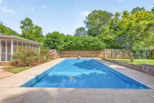 1561 Bentwood Dr SW, Lilburn, GA 30047 - Photo 34