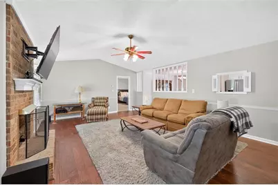 1561 Bentwood Drive SW, Lilburn, GA 30047 - Photo 4