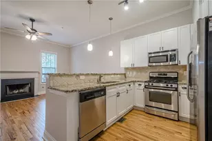 1949 Sterling Oaks Cir NE, Atlanta, GA 30319 - Photo 8