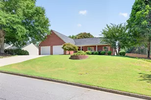 1561 Timber Heights Dr, Loganville, GA 30052 - Photo 2