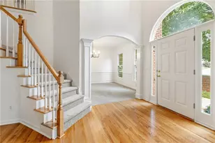 3005 Dogwood Hollow Ln, Lawrenceville, GA 30043 - Photo 2