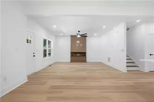 229 Wynnwood Dr SW, Atlanta, GA 30310 - Photo 12