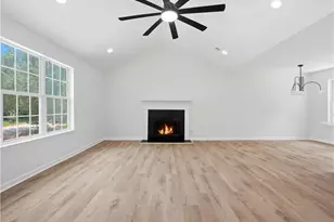 2704 Field Spring Dr, Lithonia, GA 30058 - Photo 6