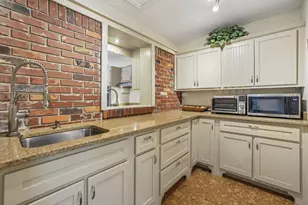 2361 Burch Cir NE, Atlanta, GA 30319 - Photo 10