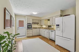 2361 Burch Cir NE, Atlanta, GA 30319 - Photo 8