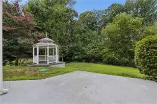 1055 Lee Cir NE, Atlanta, GA 30324 - Photo 32