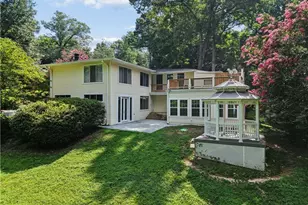 1055 Lee Cir NE, Atlanta, GA 30324 - Photo 2