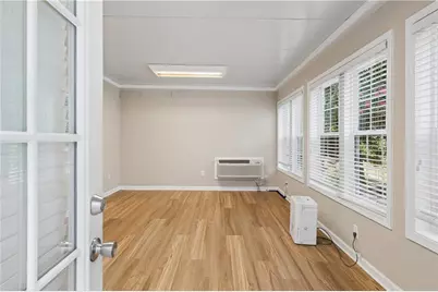 1055 Lee Circle NE, Atlanta, GA 30324 - Photo 38