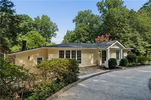 1055 Lee Cir NE, Atlanta, GA 30324 - Photo 2