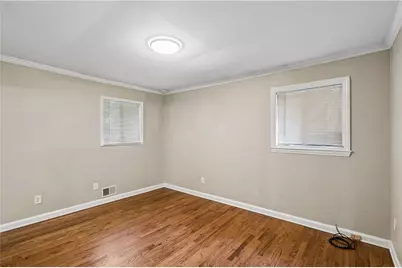 1055 Lee Circle NE, Atlanta, GA 30324 - Photo 8