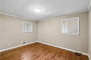 1055 Lee Cir NE, Atlanta, GA 30324 - Photo 8