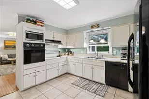1651 Timberland Rd NE, Atlanta, GA 30345 - Photo 10