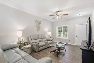 3135 Cedar Glade Ln, Buford, GA 30519 - Photo 4